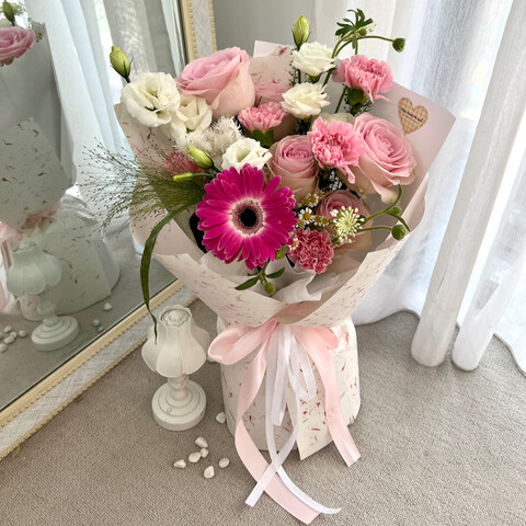Bali pinky blooms